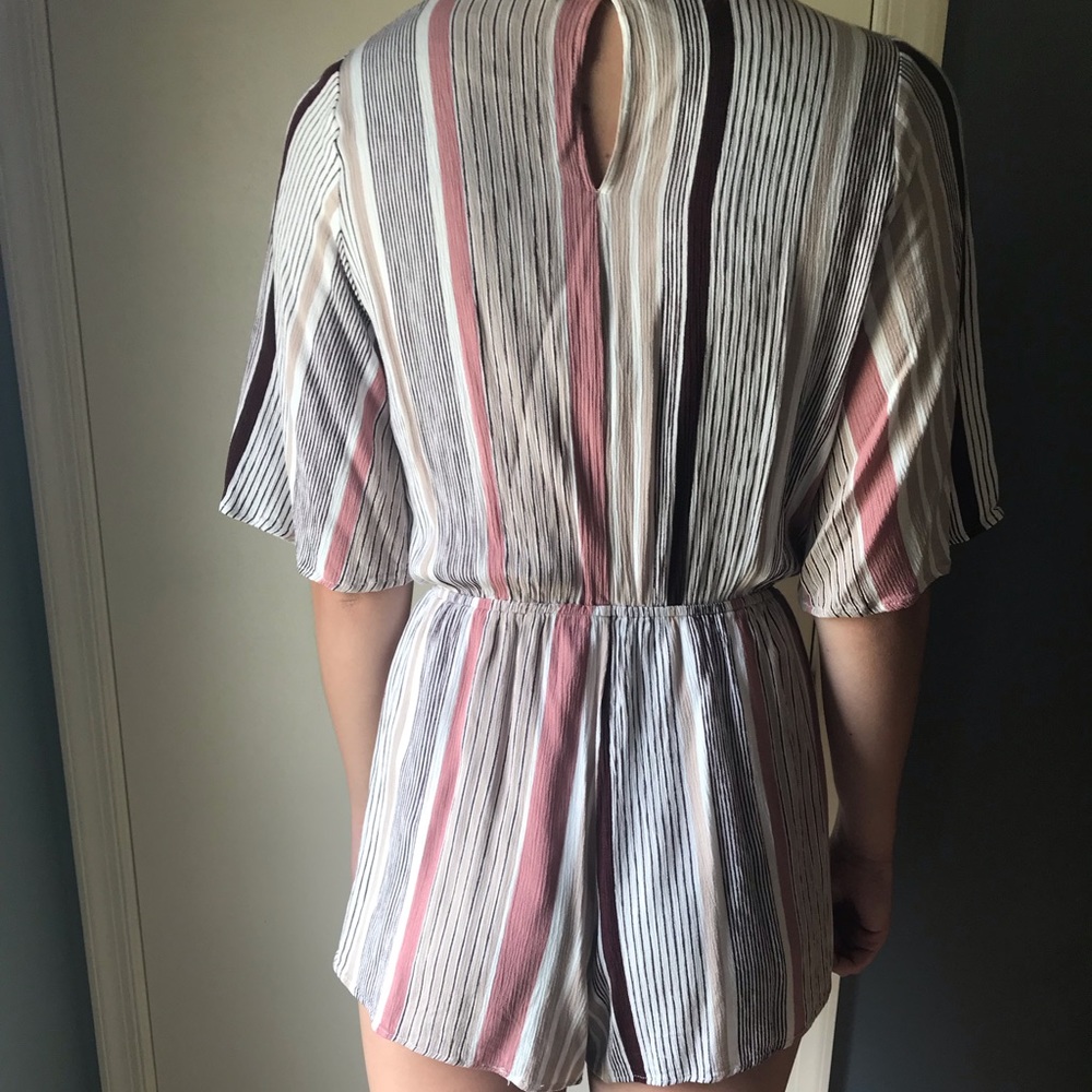Romper - Picture 3 of 4